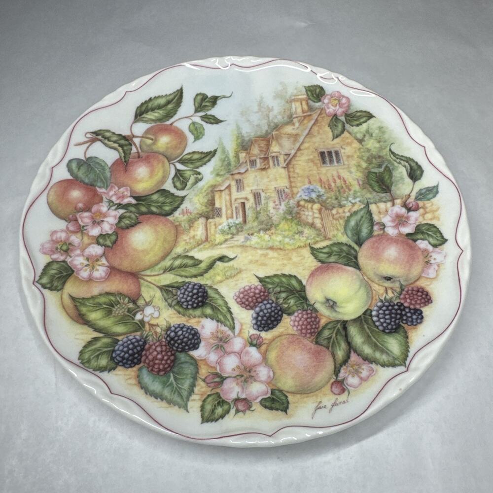 Royal Albert Harvest‎ Festival 'APPLE' Plate 8 3/8" Collector 1993 England Janes